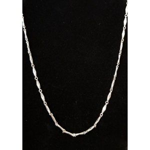 **Art Deco Vintage Silver Diamond Cut Chain Necklace**